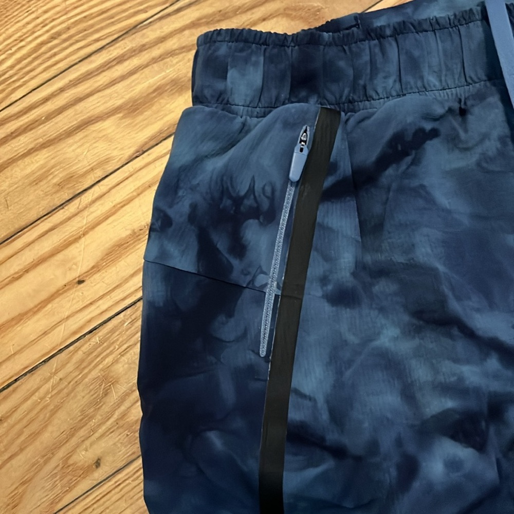 Lululemon Camo Blue Lined Shorts - Picture 8 of 9